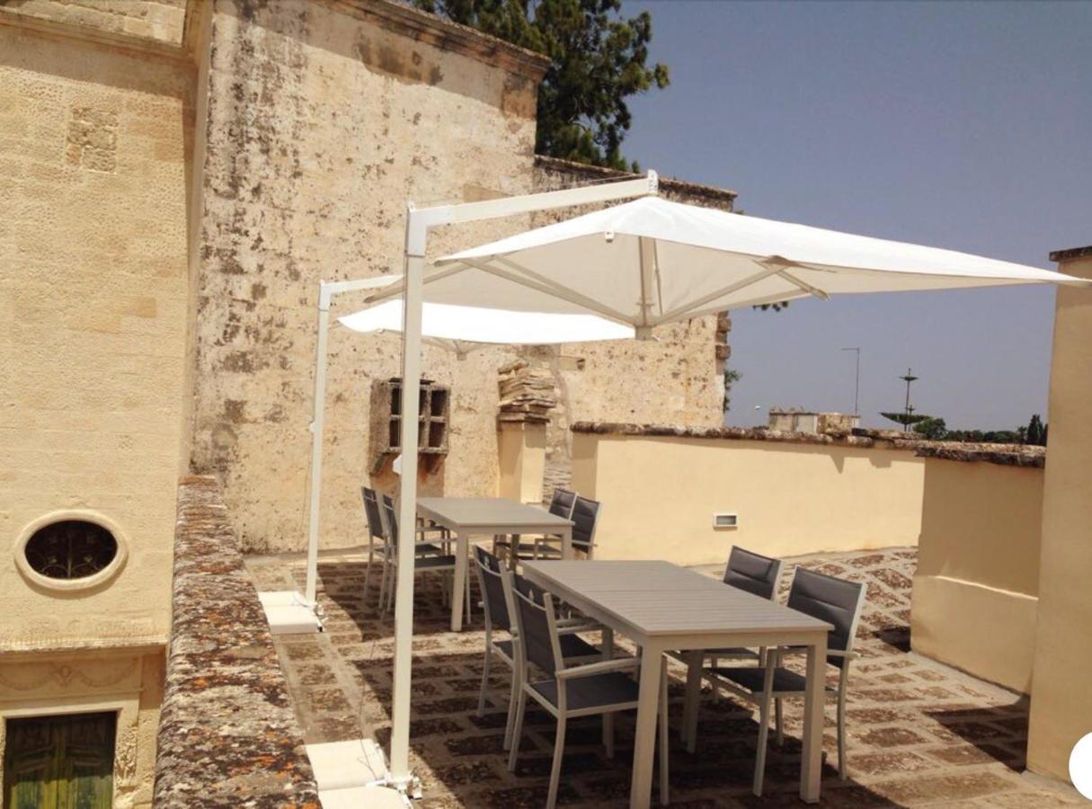 Palazzo De Carlo E Il Parco Dei 7 Pozzi Bed & Breakfast Lecce Luaran gambar