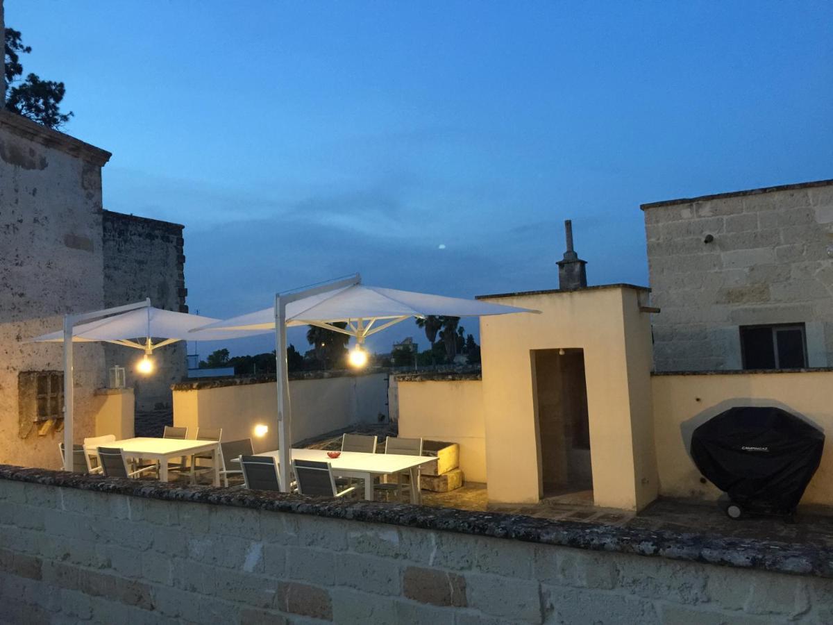 Palazzo De Carlo E Il Parco Dei 7 Pozzi Bed & Breakfast Lecce Luaran gambar