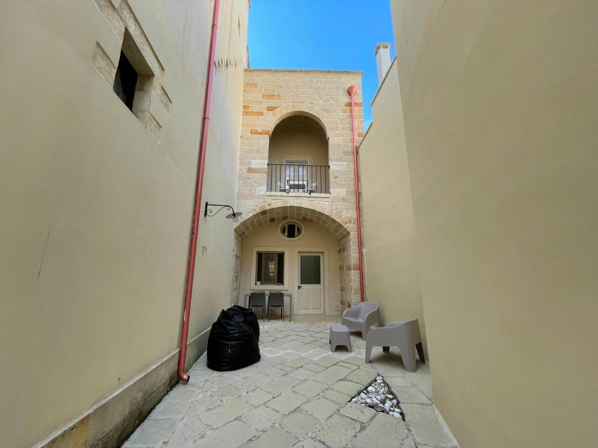 Palazzo De Carlo E Il Parco Dei 7 Pozzi Bed & Breakfast Lecce Luaran gambar