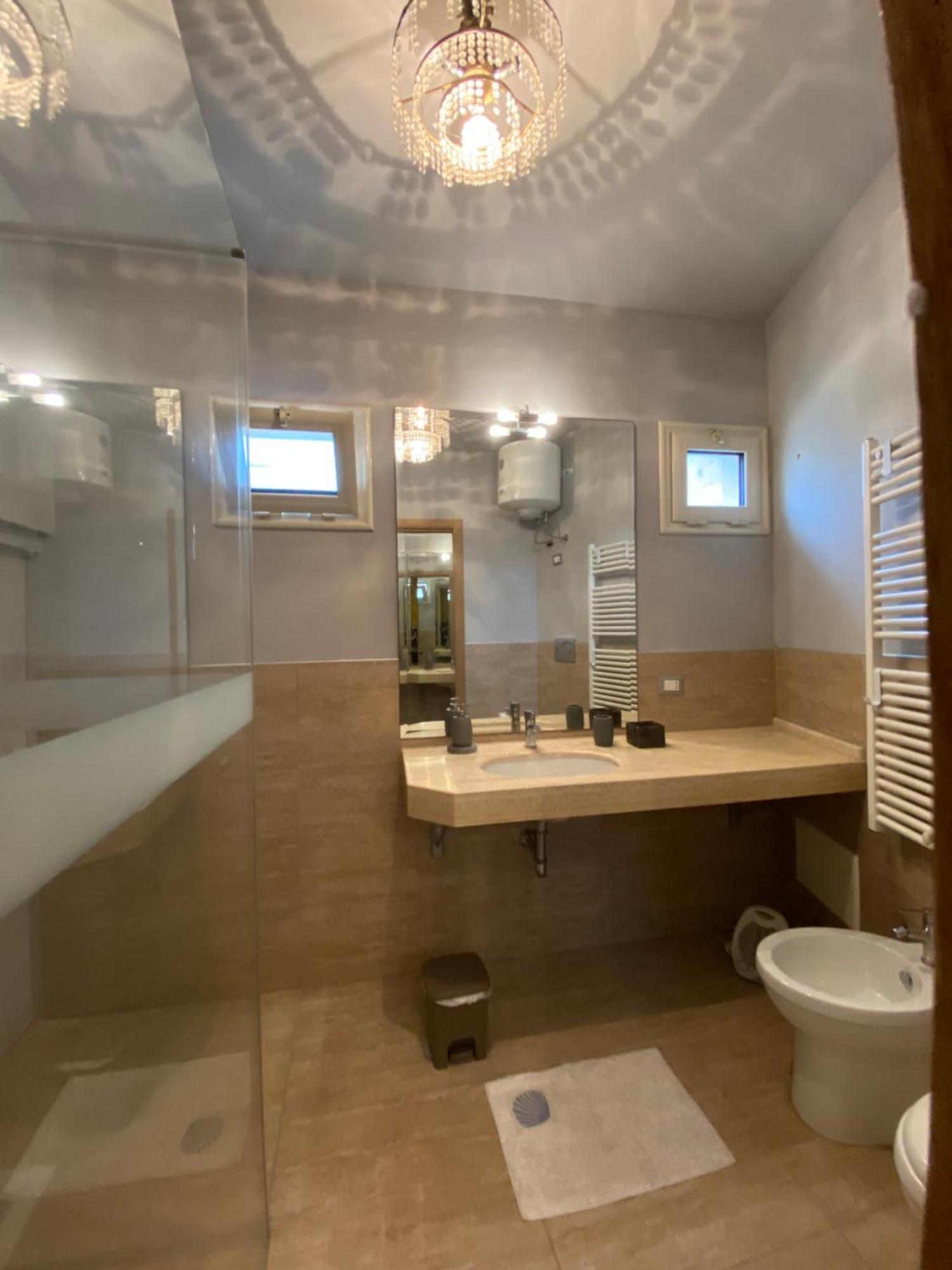 Palazzo De Carlo E Il Parco Dei 7 Pozzi Bed & Breakfast Lecce Luaran gambar
